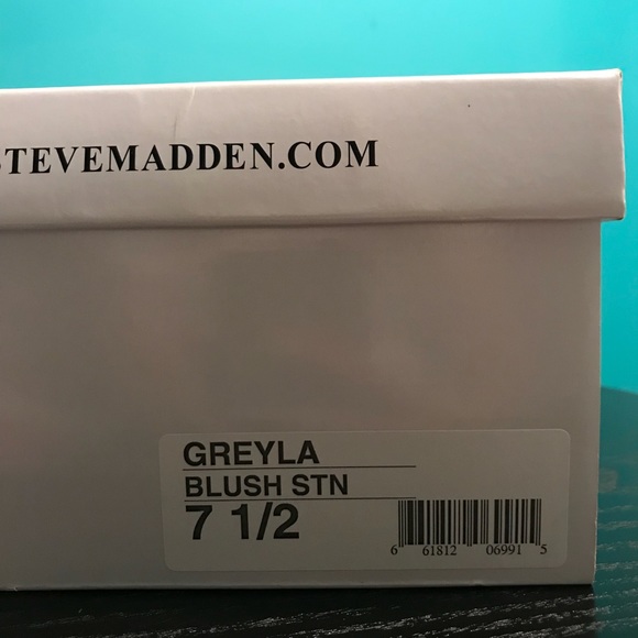 Brand New Steve Madden “Greyla” Sneaker - Size 7.5 - Picture 3 of 7